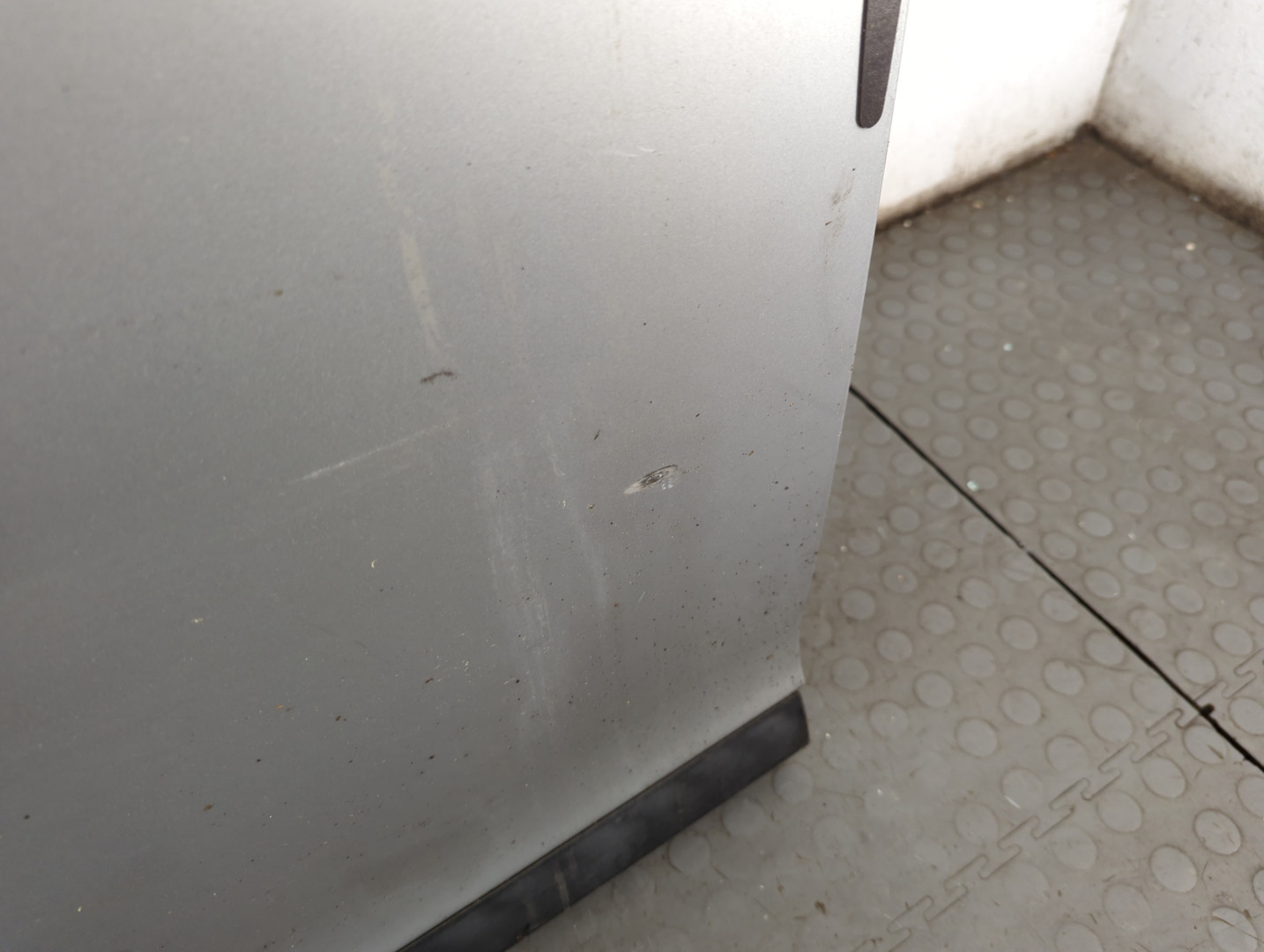 Дверь передняя левая