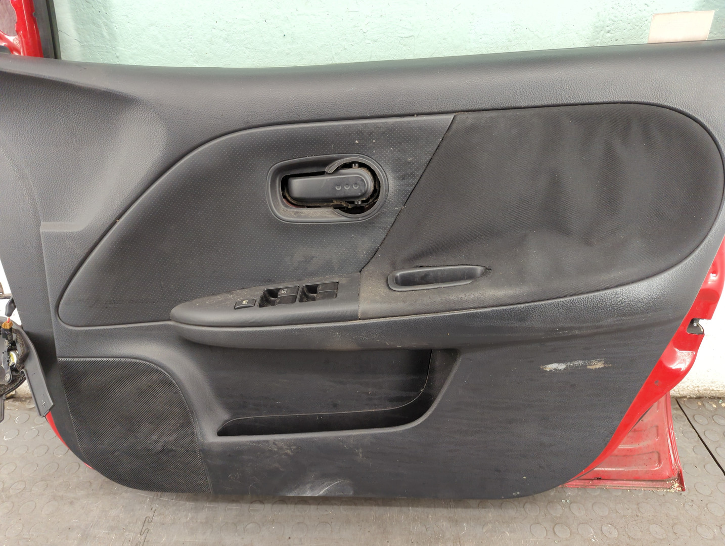 Дверь передняя правая