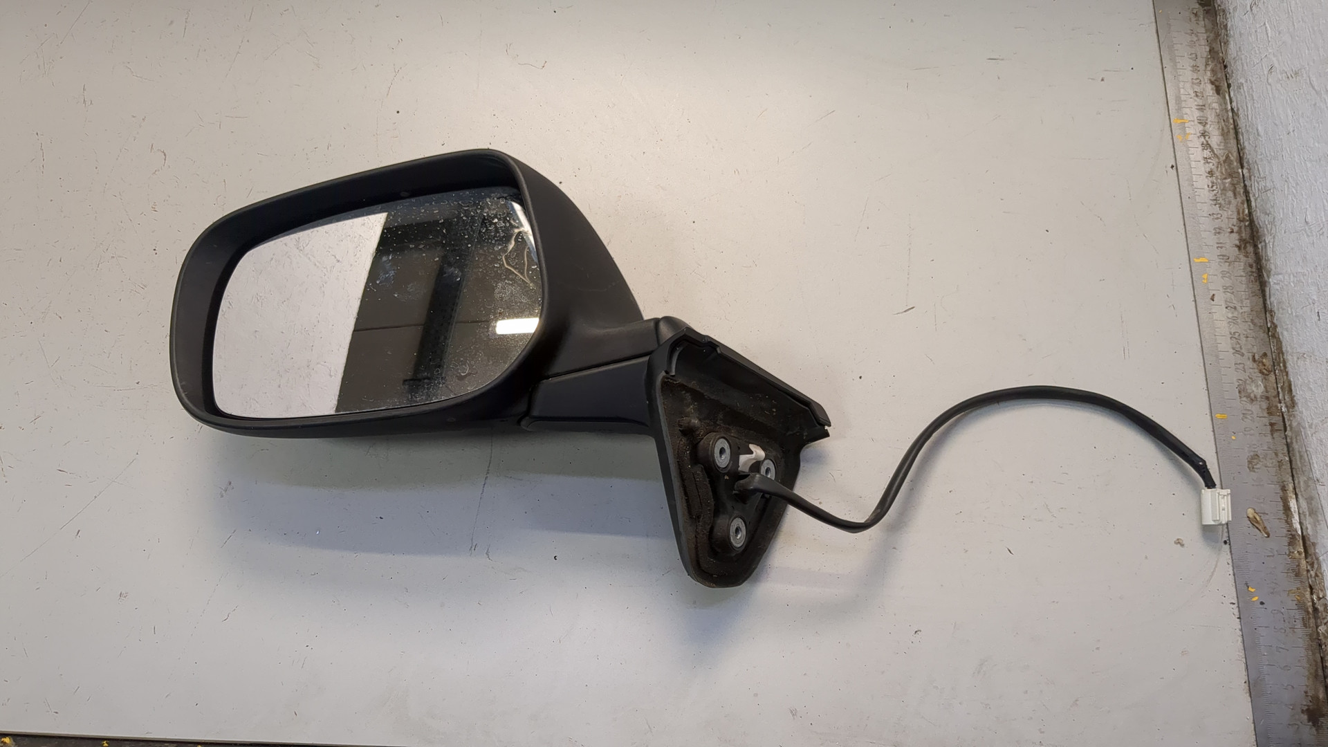 Зеркало левое электрическое