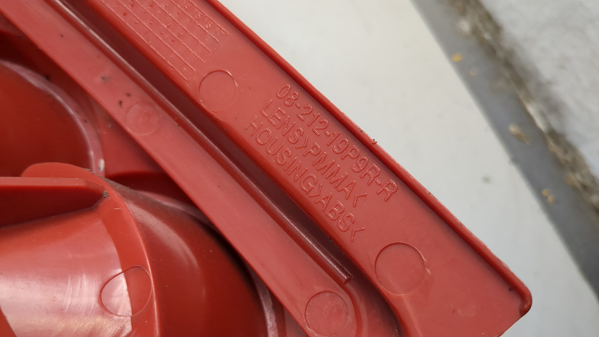 Фонарь задний правый