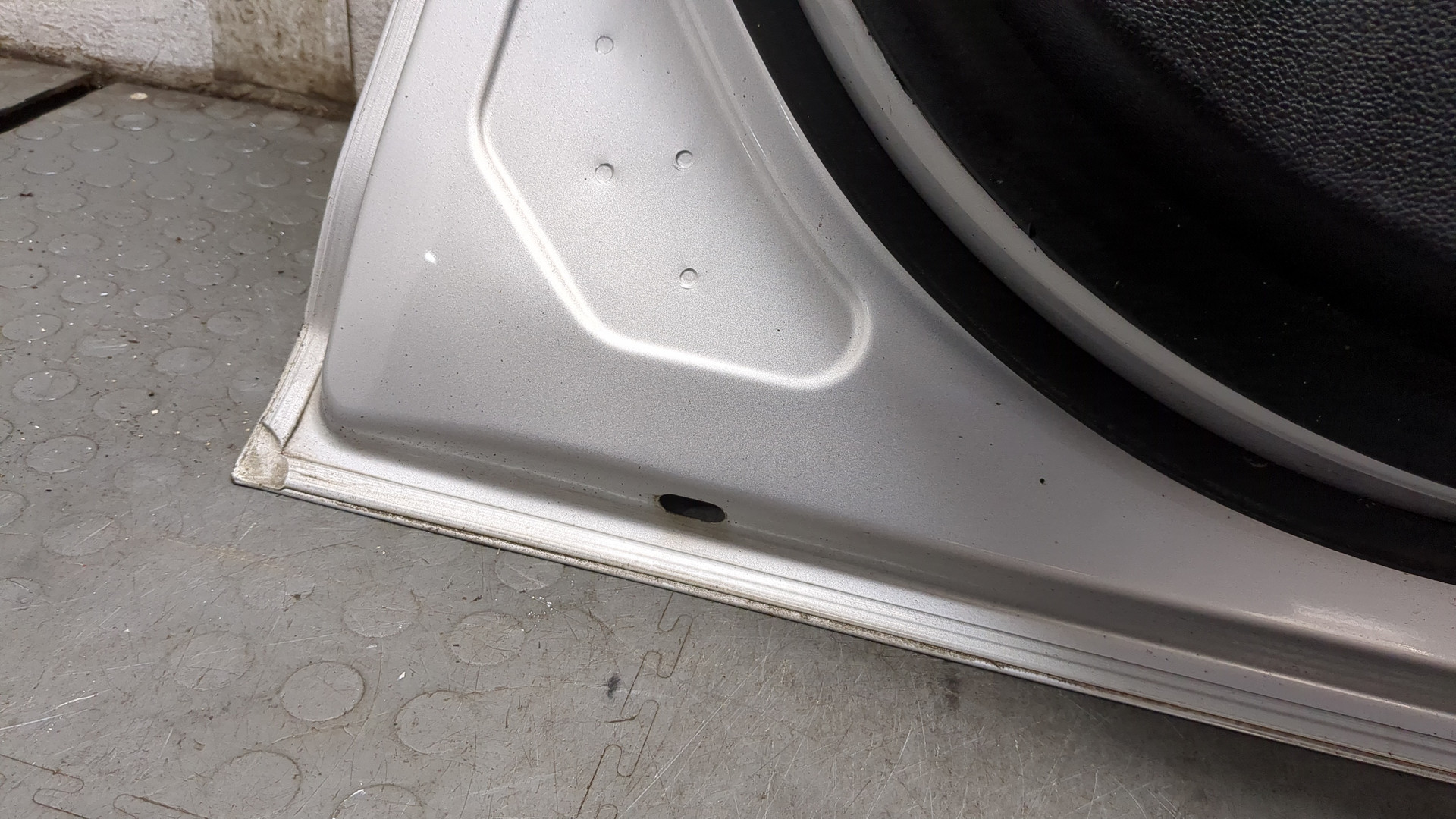 Дверь передняя левая