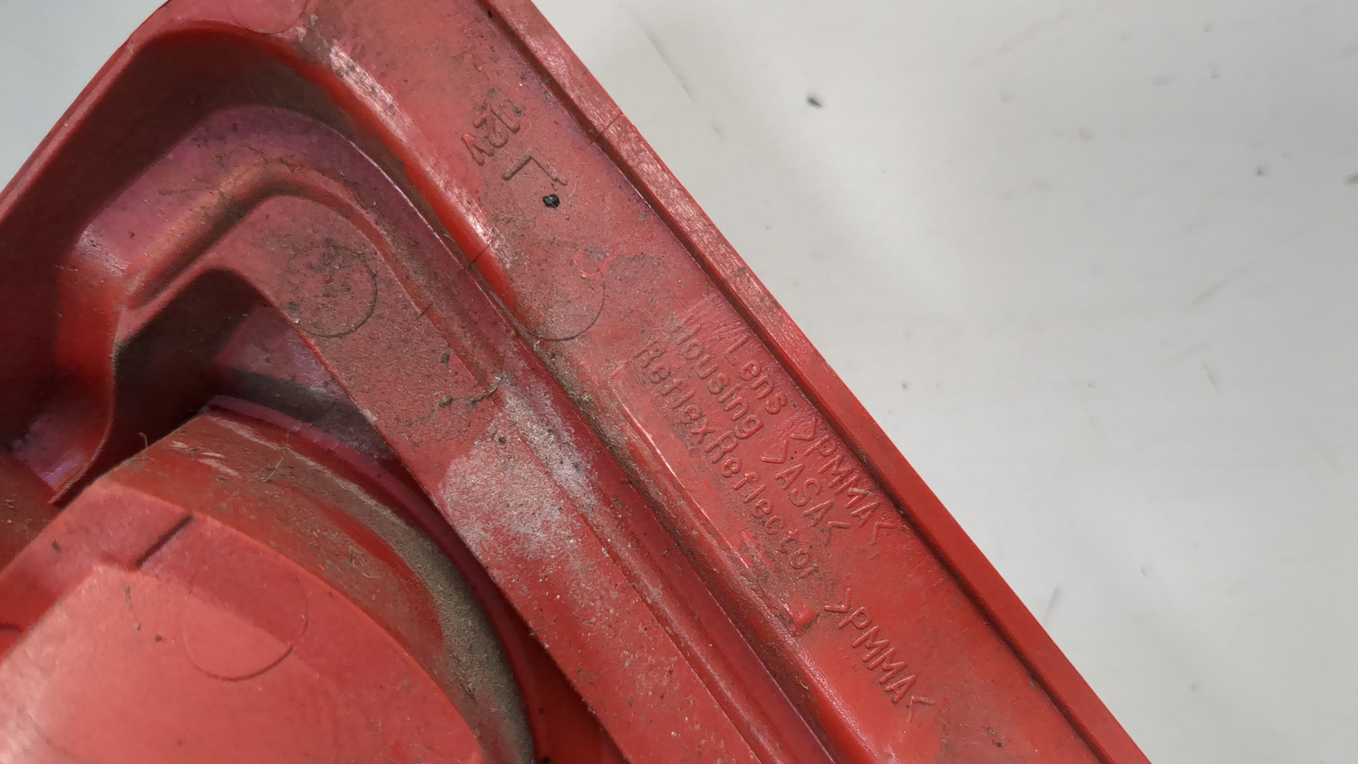 Фонарь задний левый