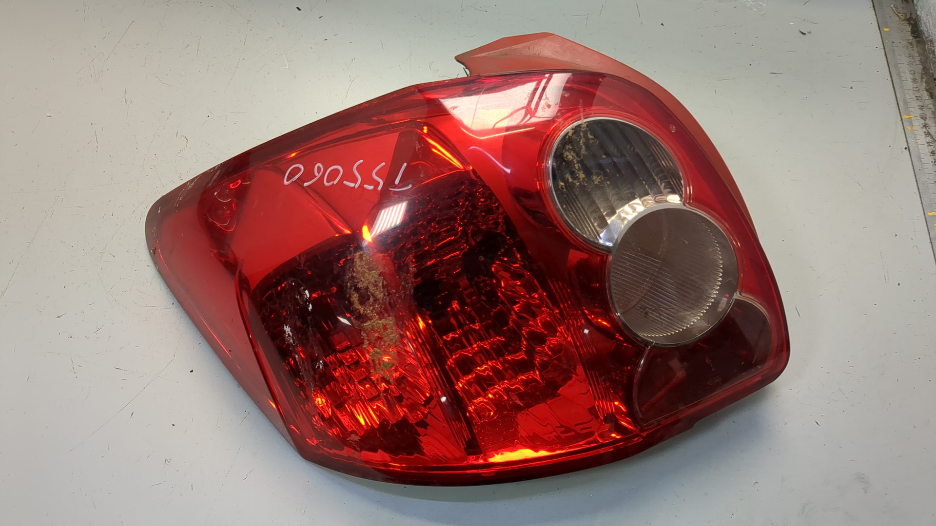 Фонарь задний левый