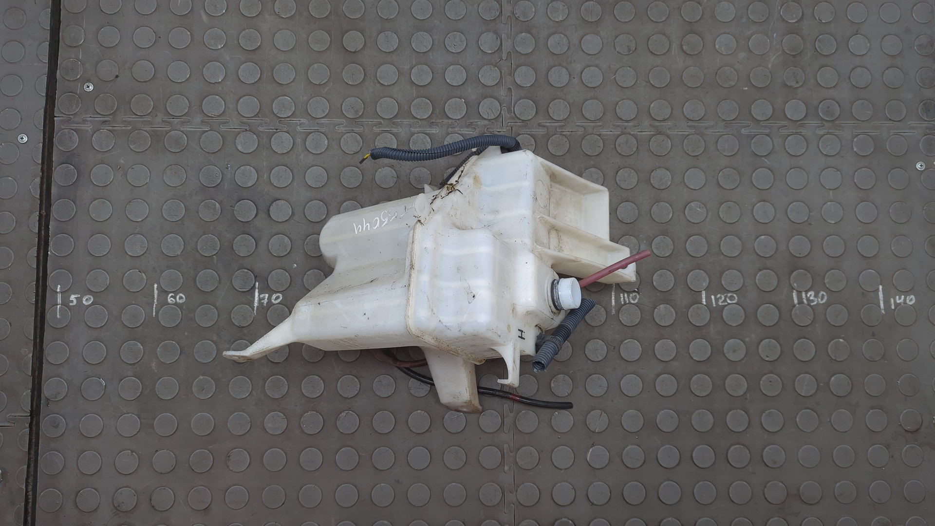 Бачок омывателя лобового стекла