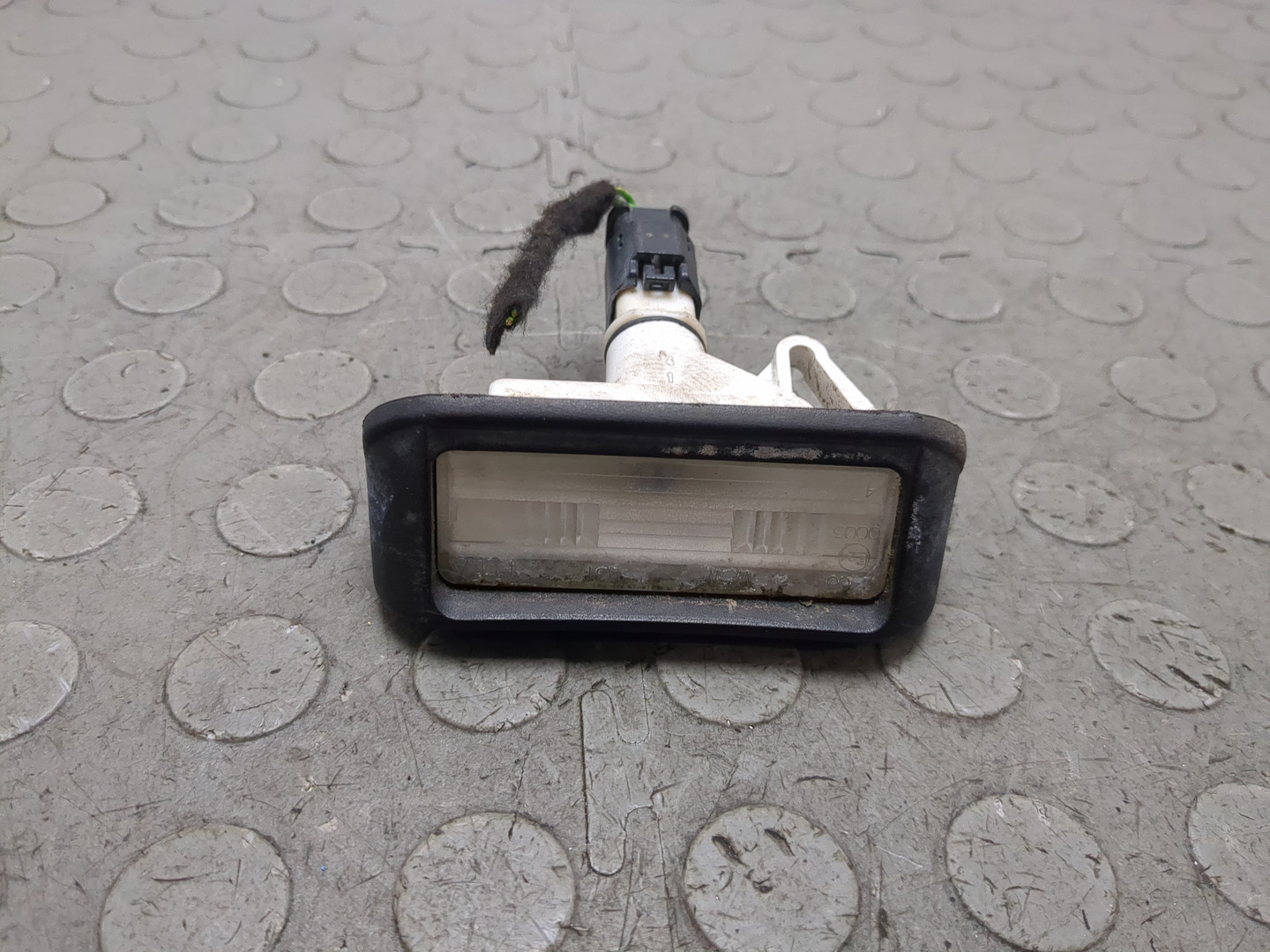 Фонарь подсветки номера