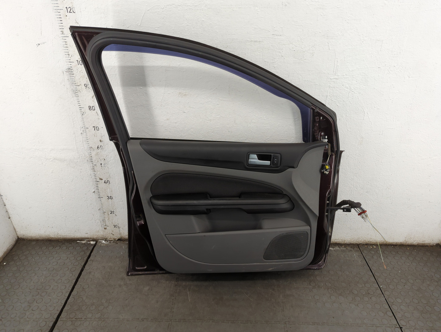 Дверь передняя левая