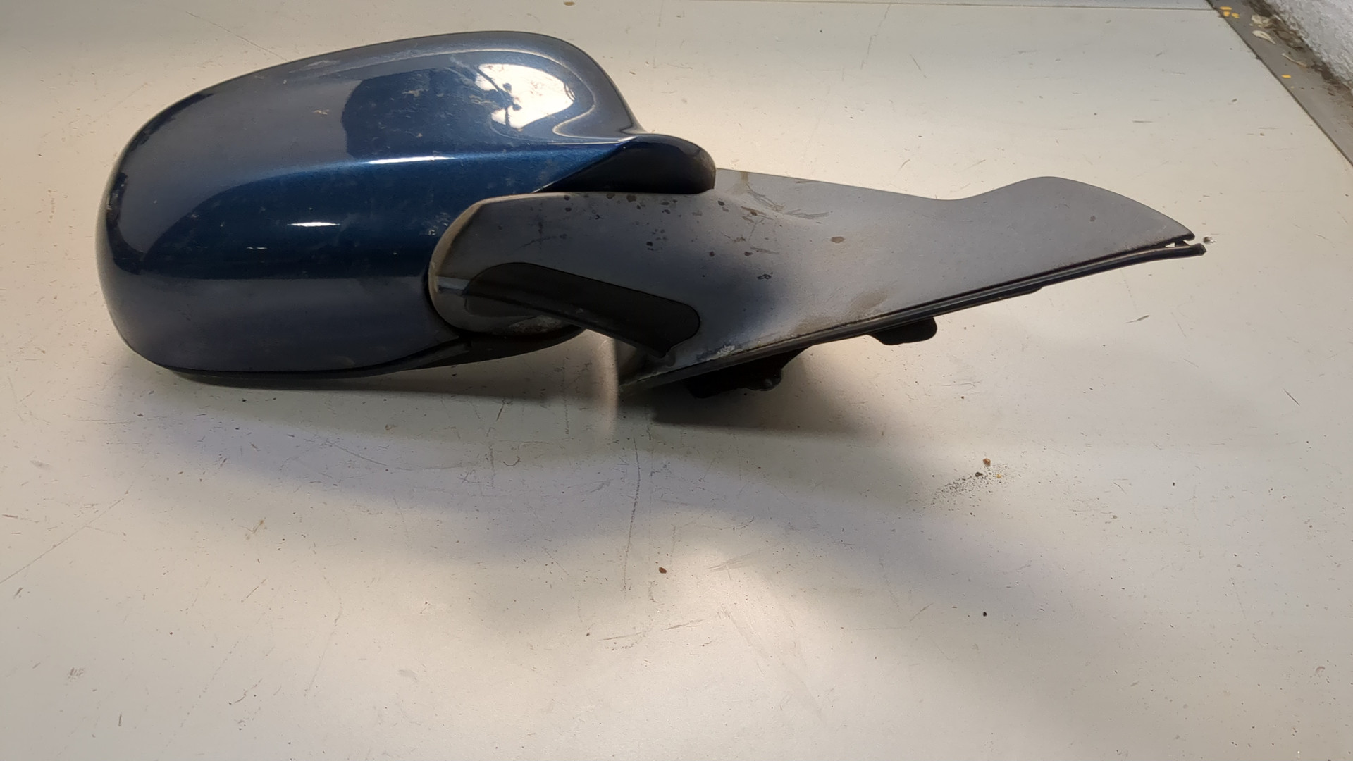 Зеркало правое электрическое