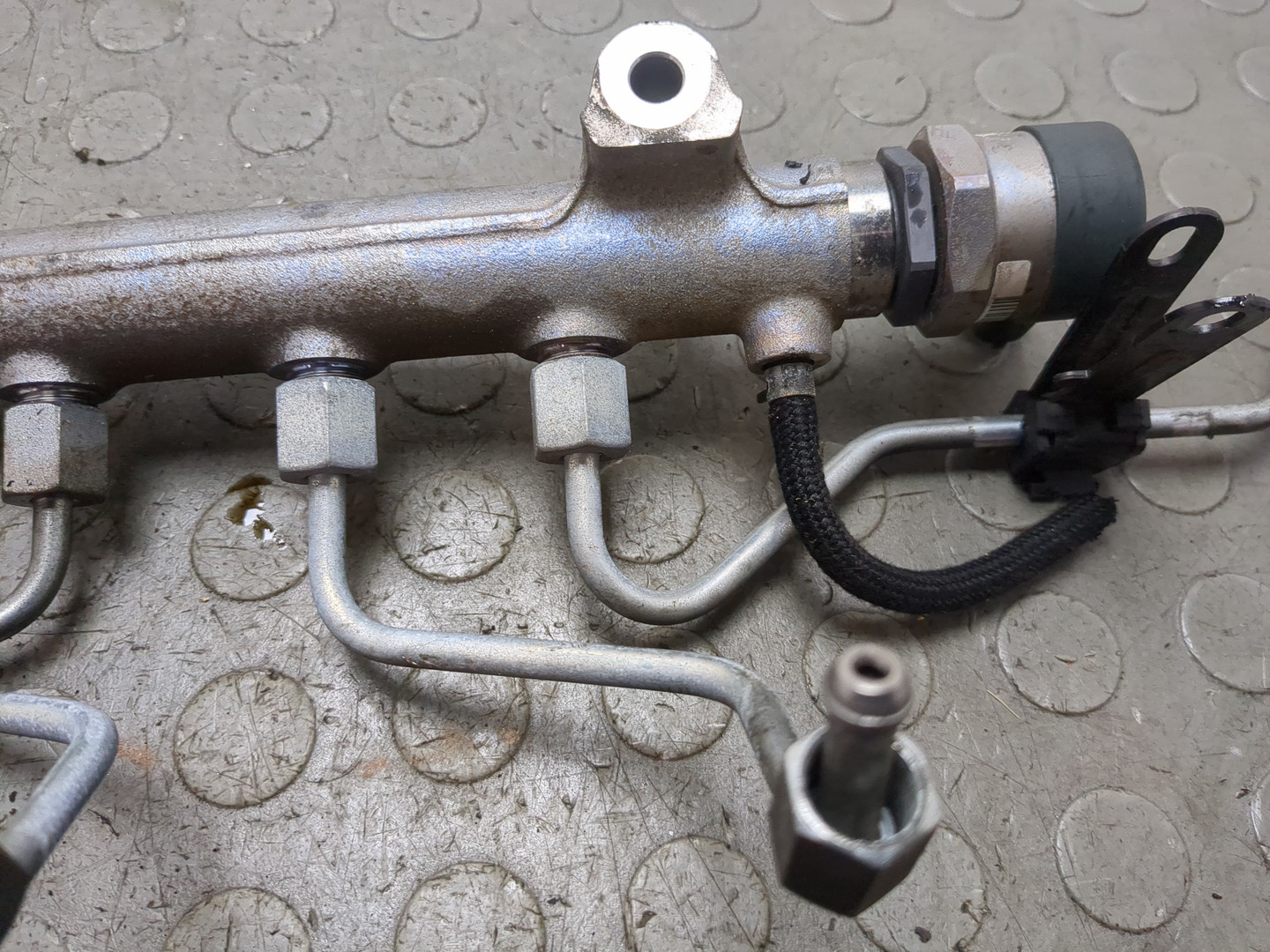 Рейка топливная (рампа)