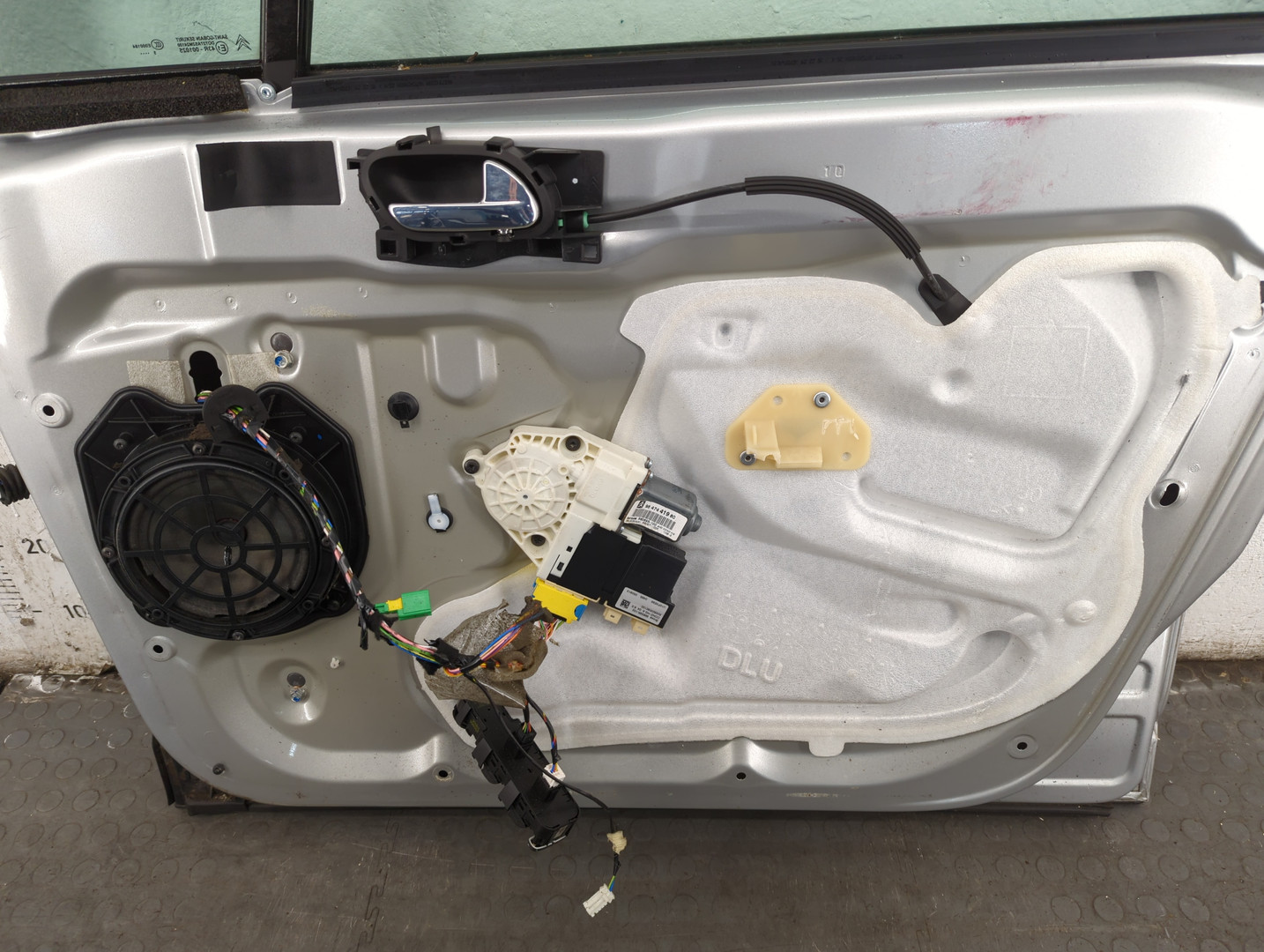 Дверь передняя правая