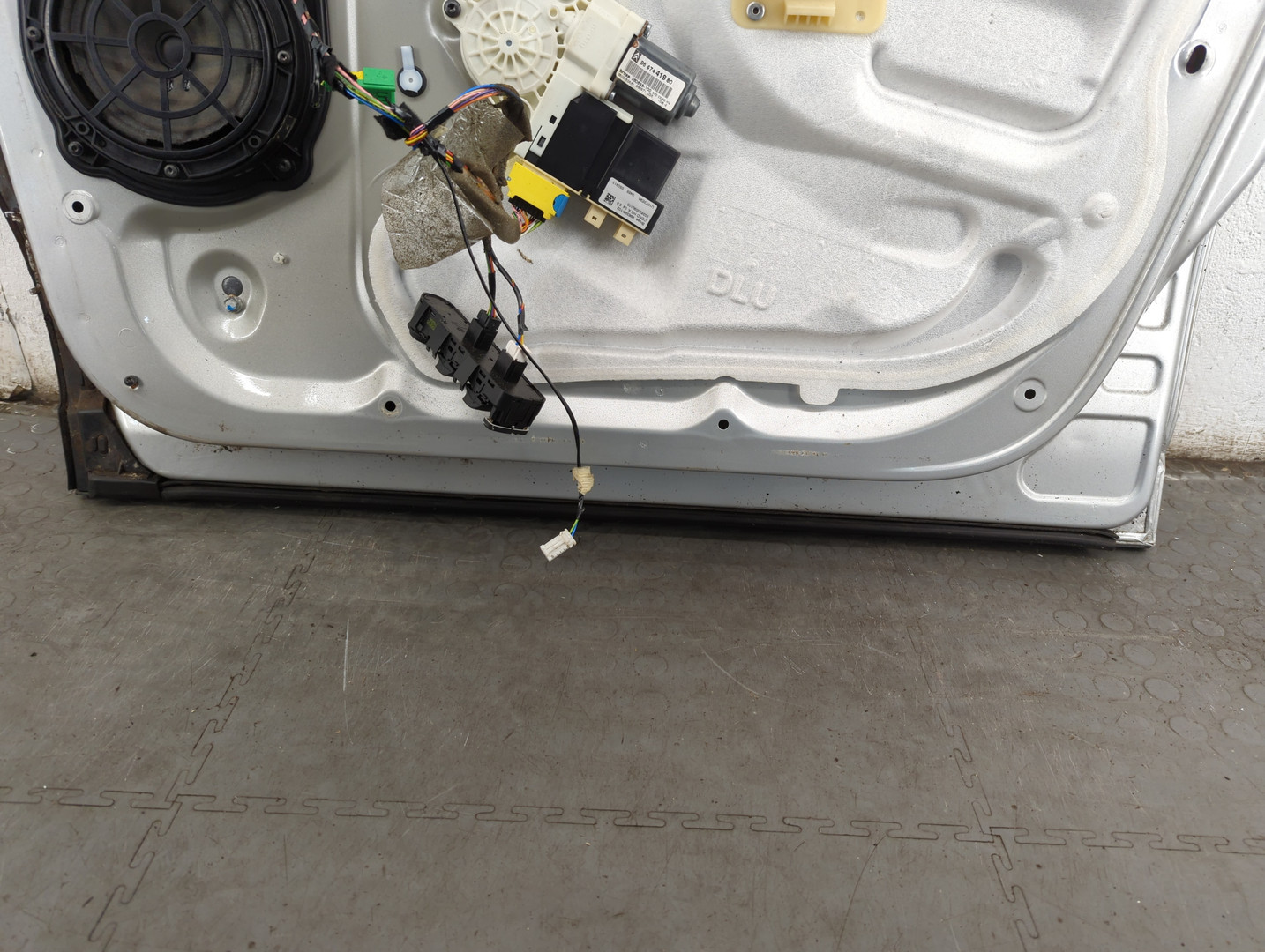 Дверь передняя правая