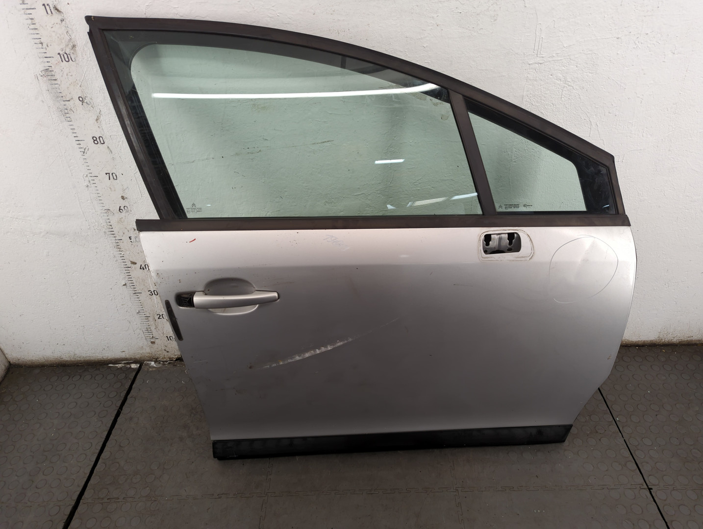 Дверь передняя правая