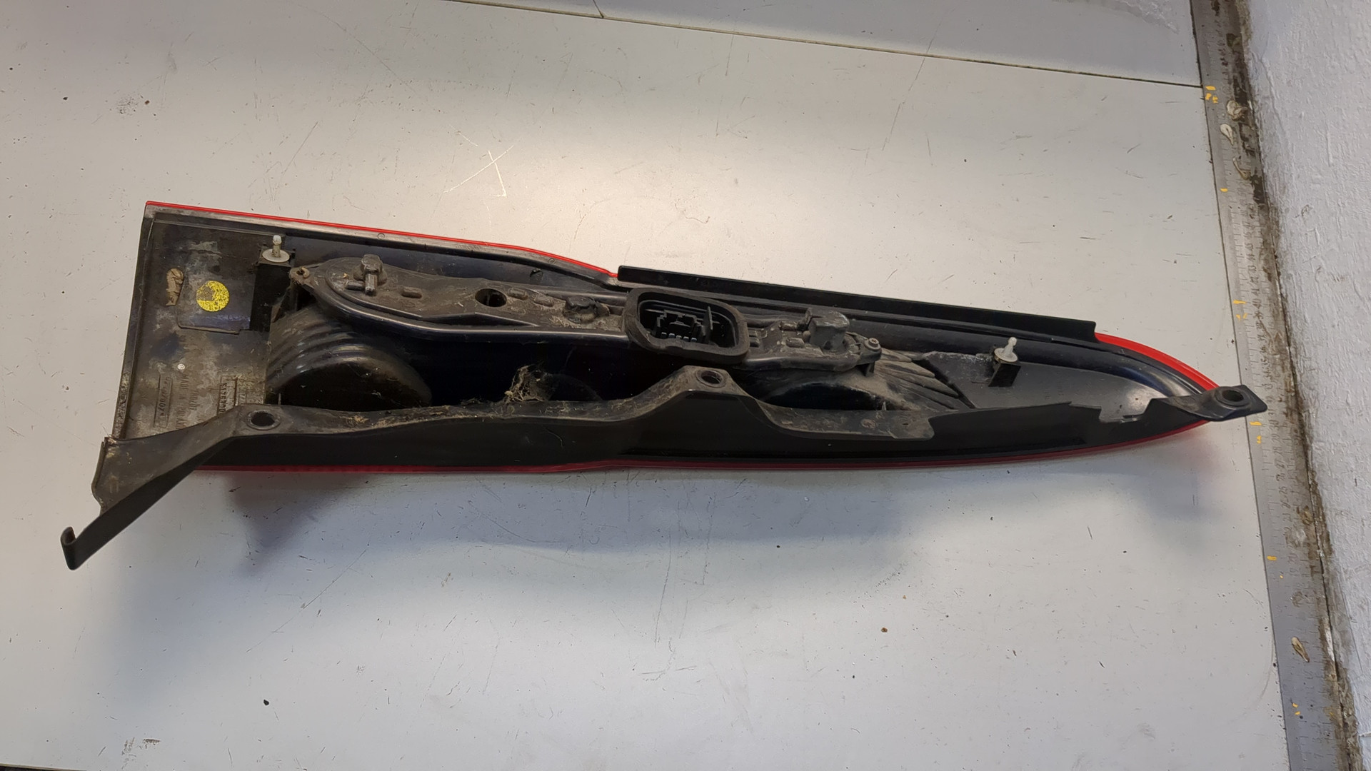 Фонарь задний правый