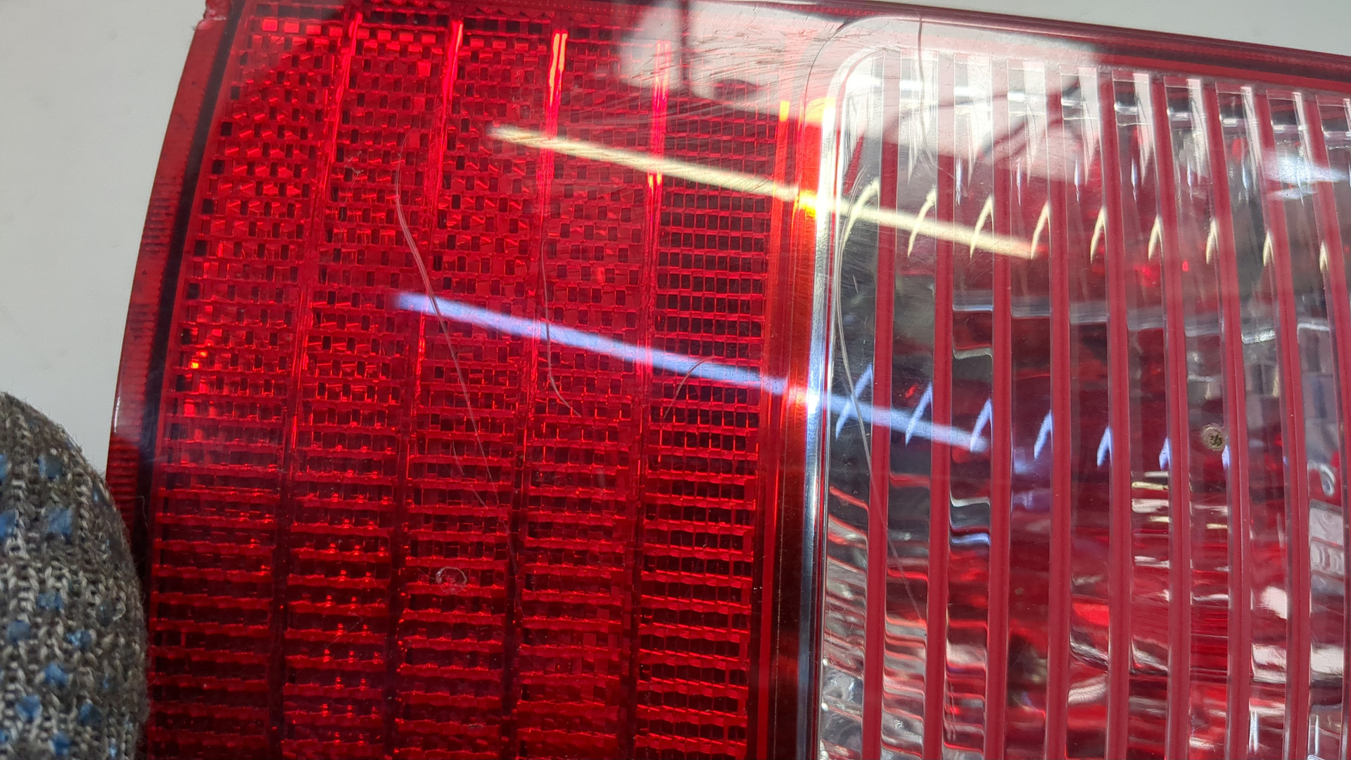 Фонарь задний правый