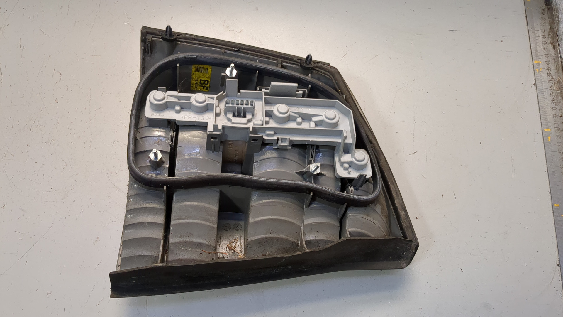 Фонарь задний правый