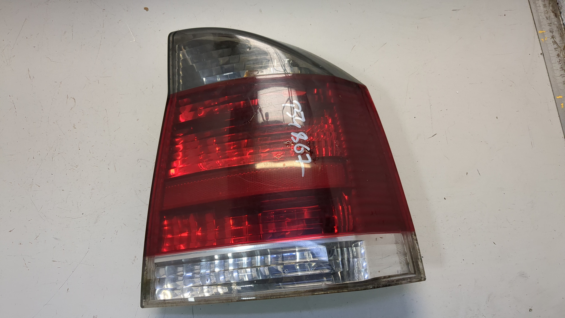 Фонарь задний правый