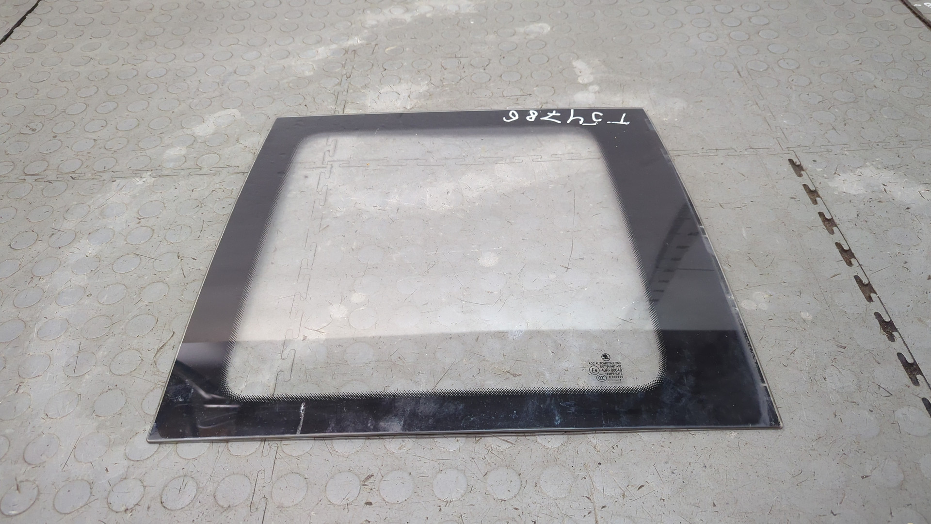 Стекло боковое