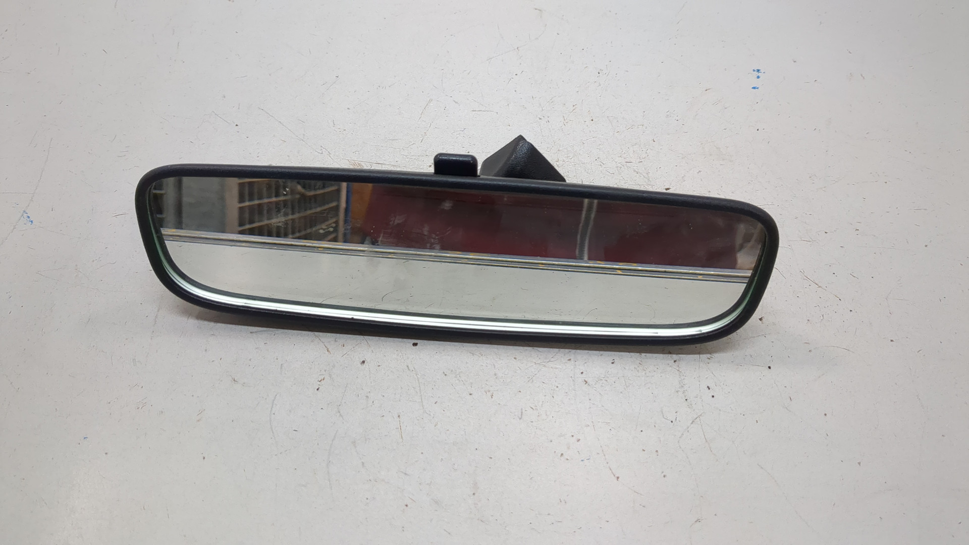 Зеркало заднего вида