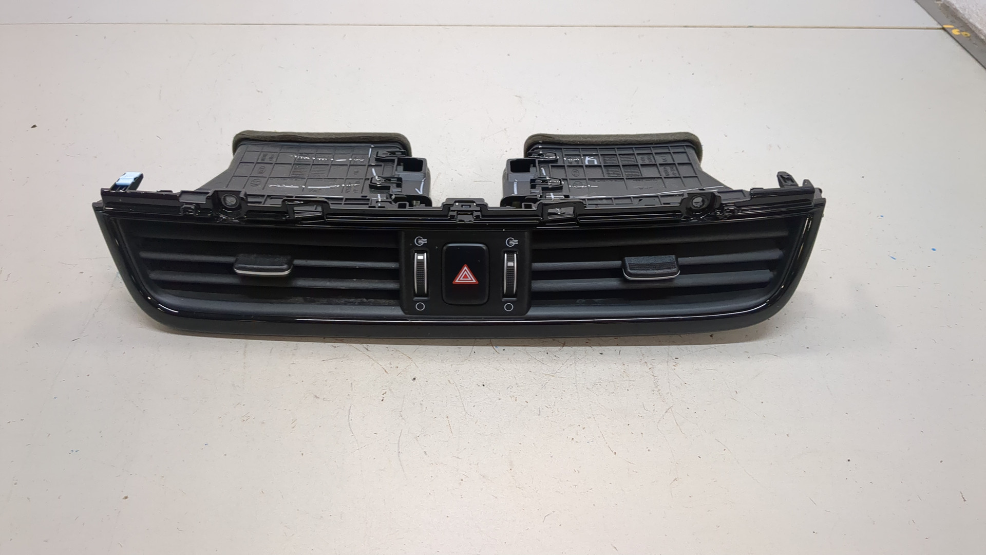 Дефлектор воздушный