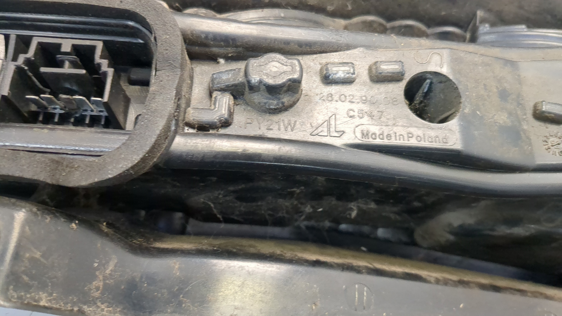 Фонарь задний левый