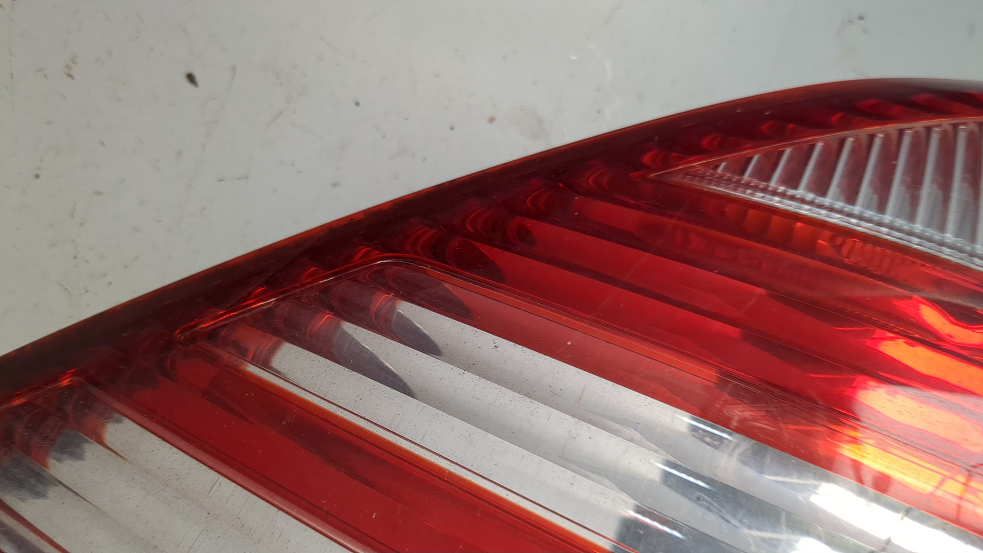 Фонарь задний левый