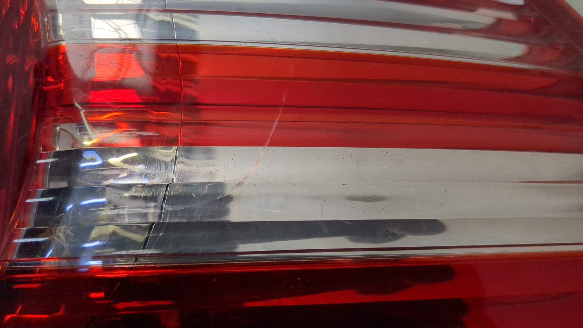 Фонарь задний правый