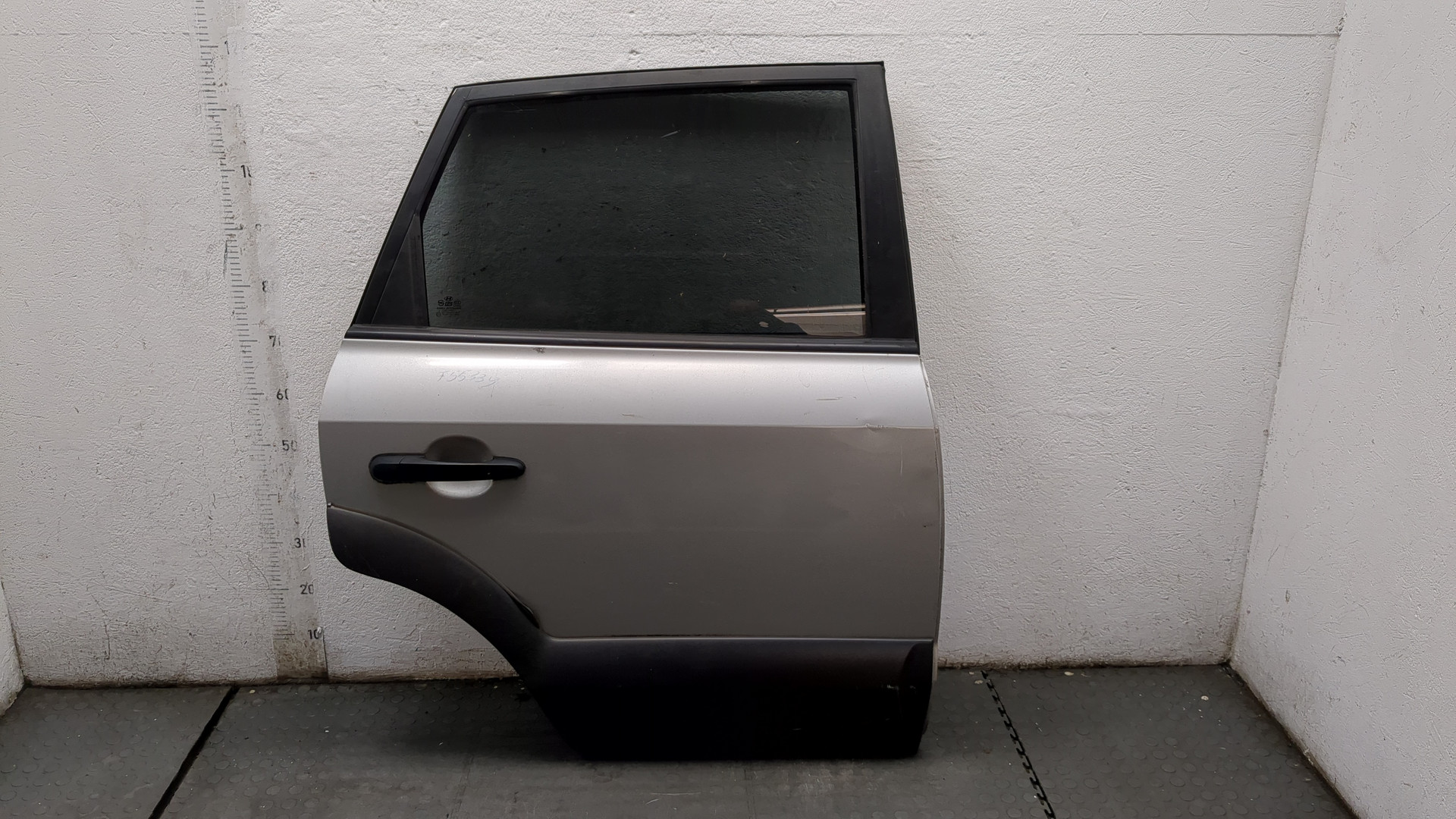 Дверь задняя правая