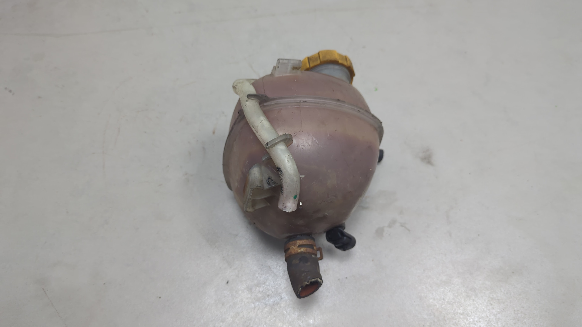 Бачок расширительный