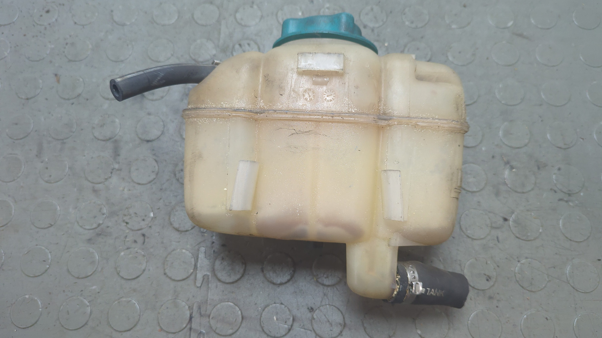 Бачок расширительный