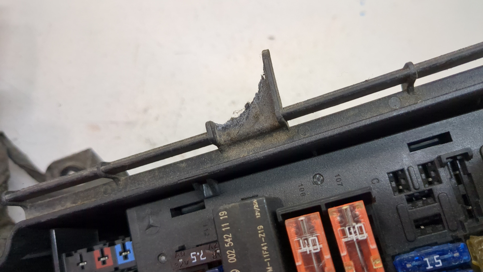 Блок предохранителей