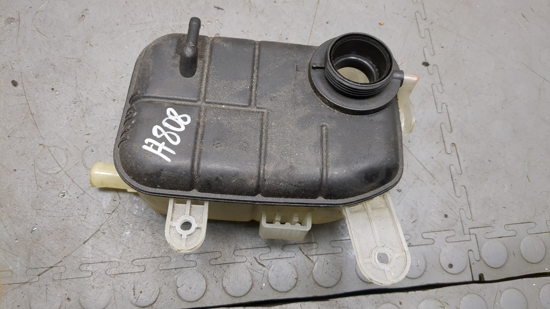 Бачок расширительный