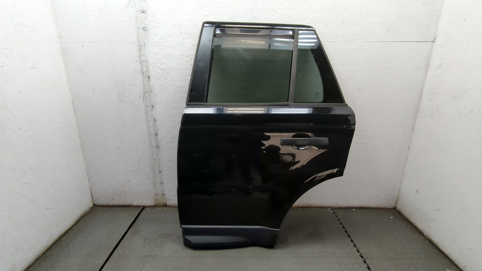 Дверь задняя левая