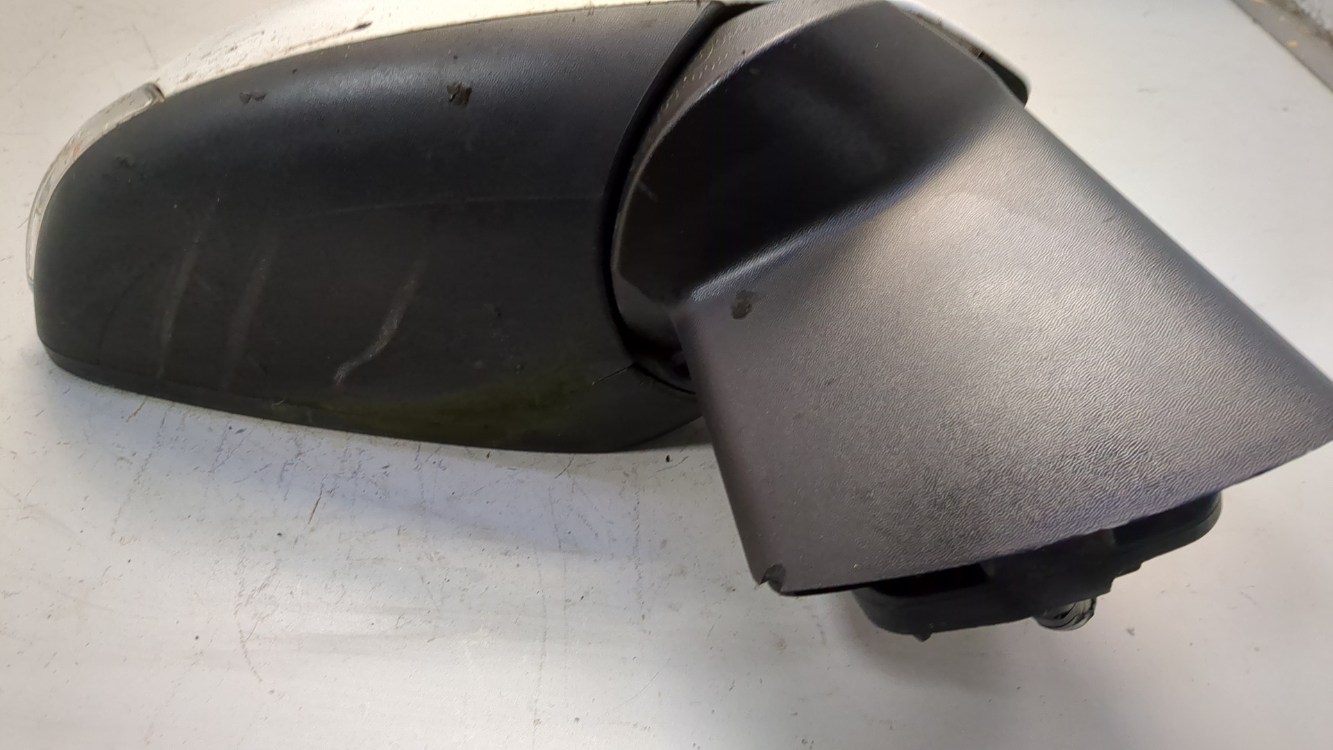 Зеркало правое электрическое