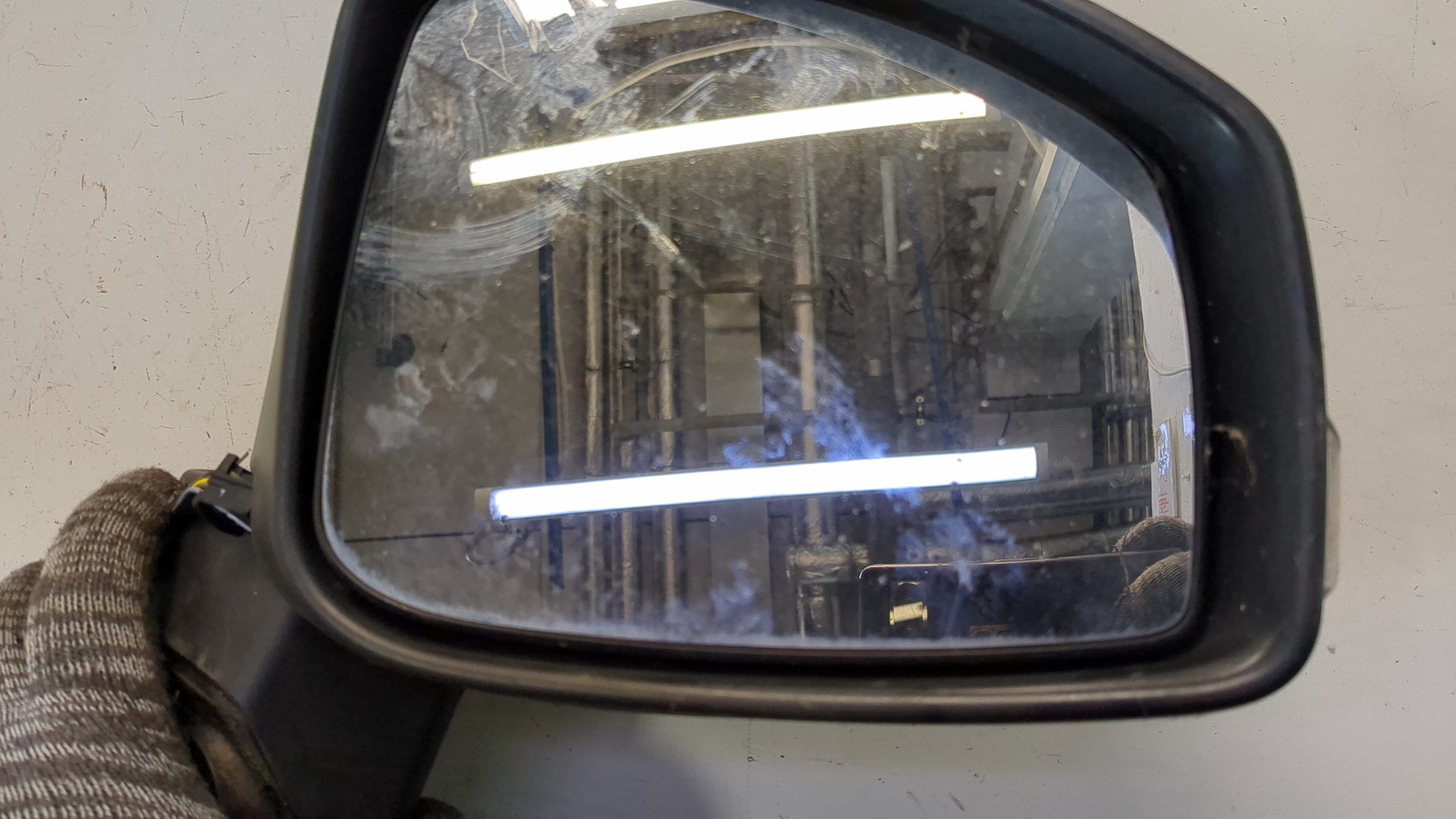 Зеркало правое электрическое