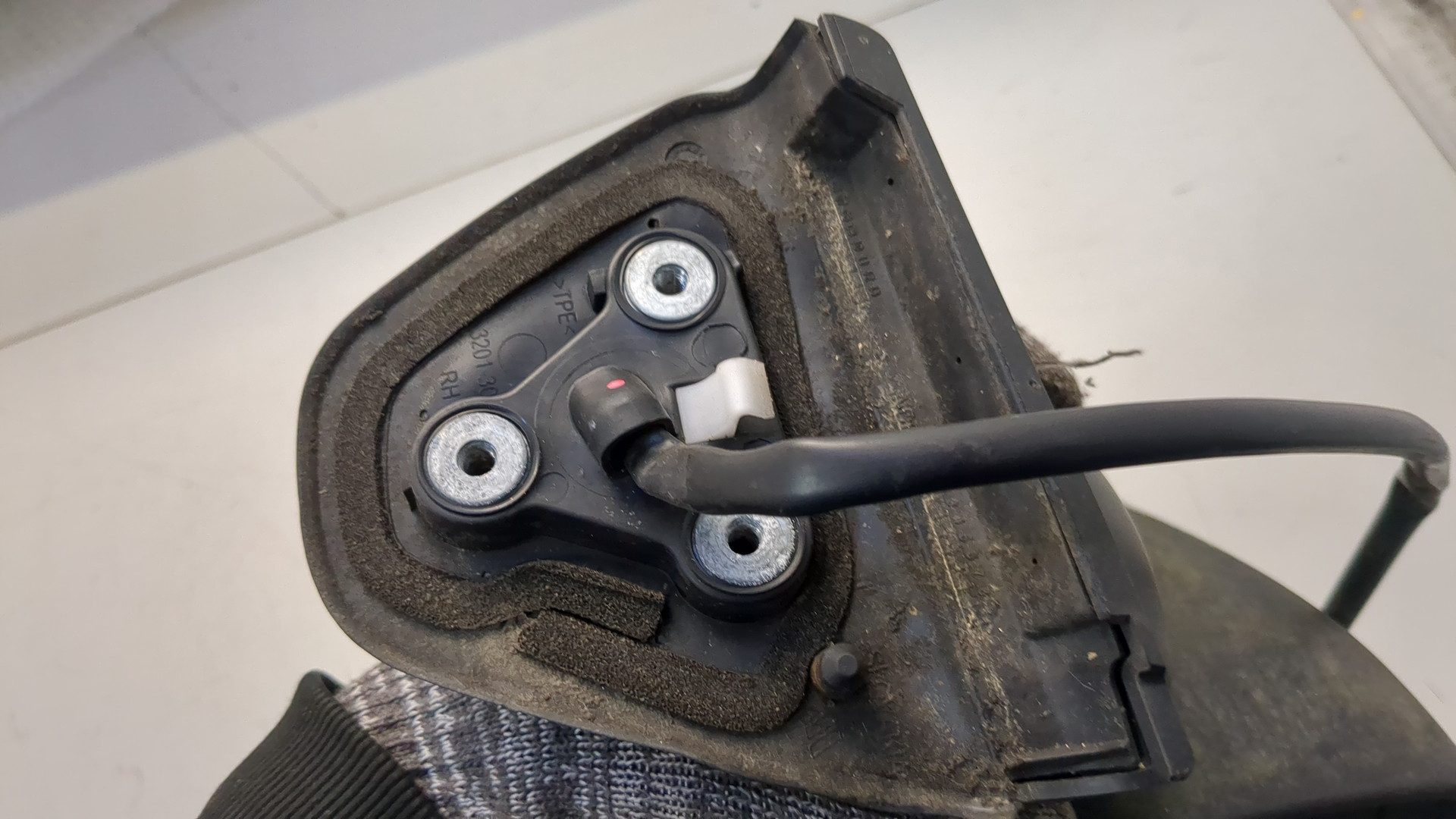 Зеркало правое электрическое