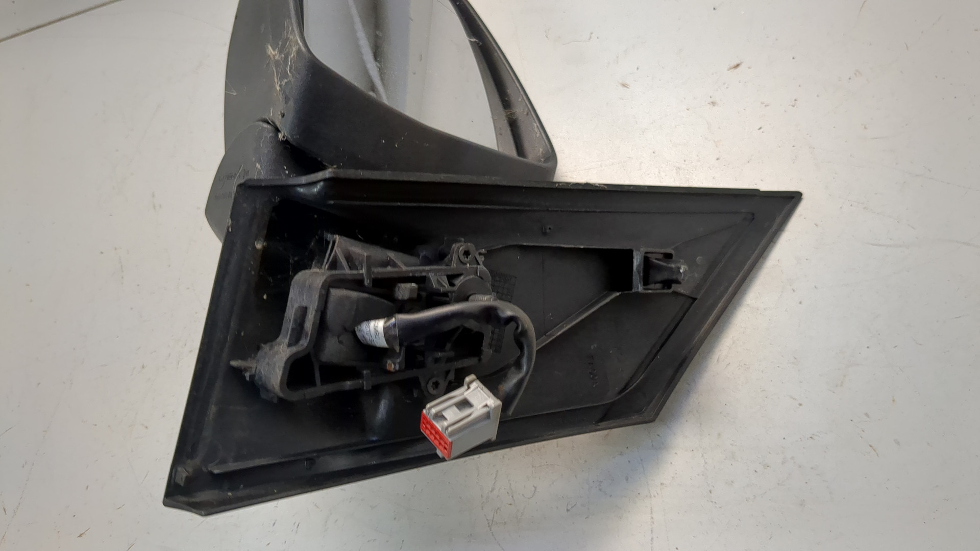 Зеркало левое электрическое