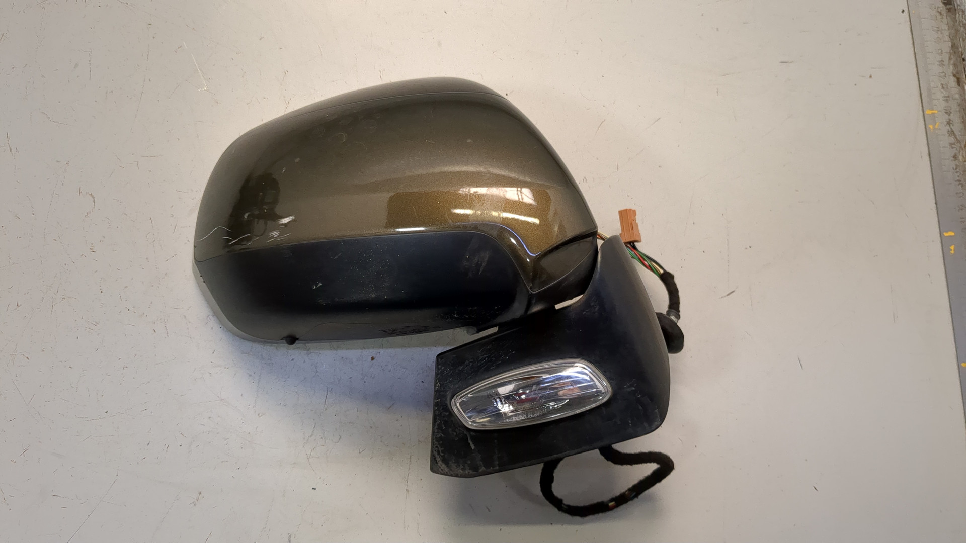 Зеркало правое электрическое