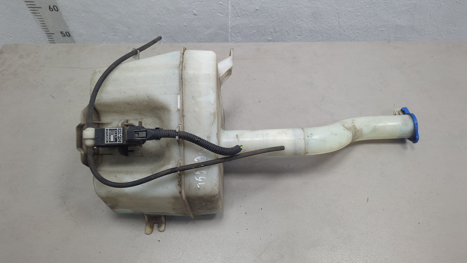 Бачок омывателя лобового стекла