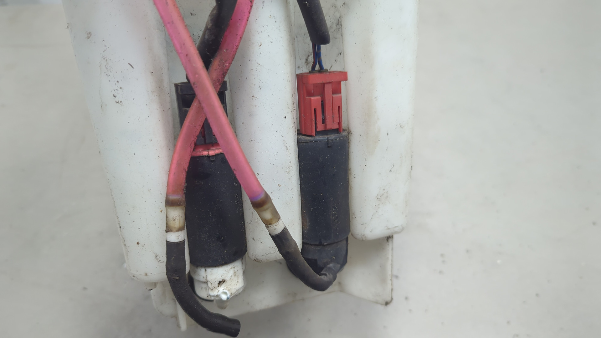 Бачок омывателя лобового стекла