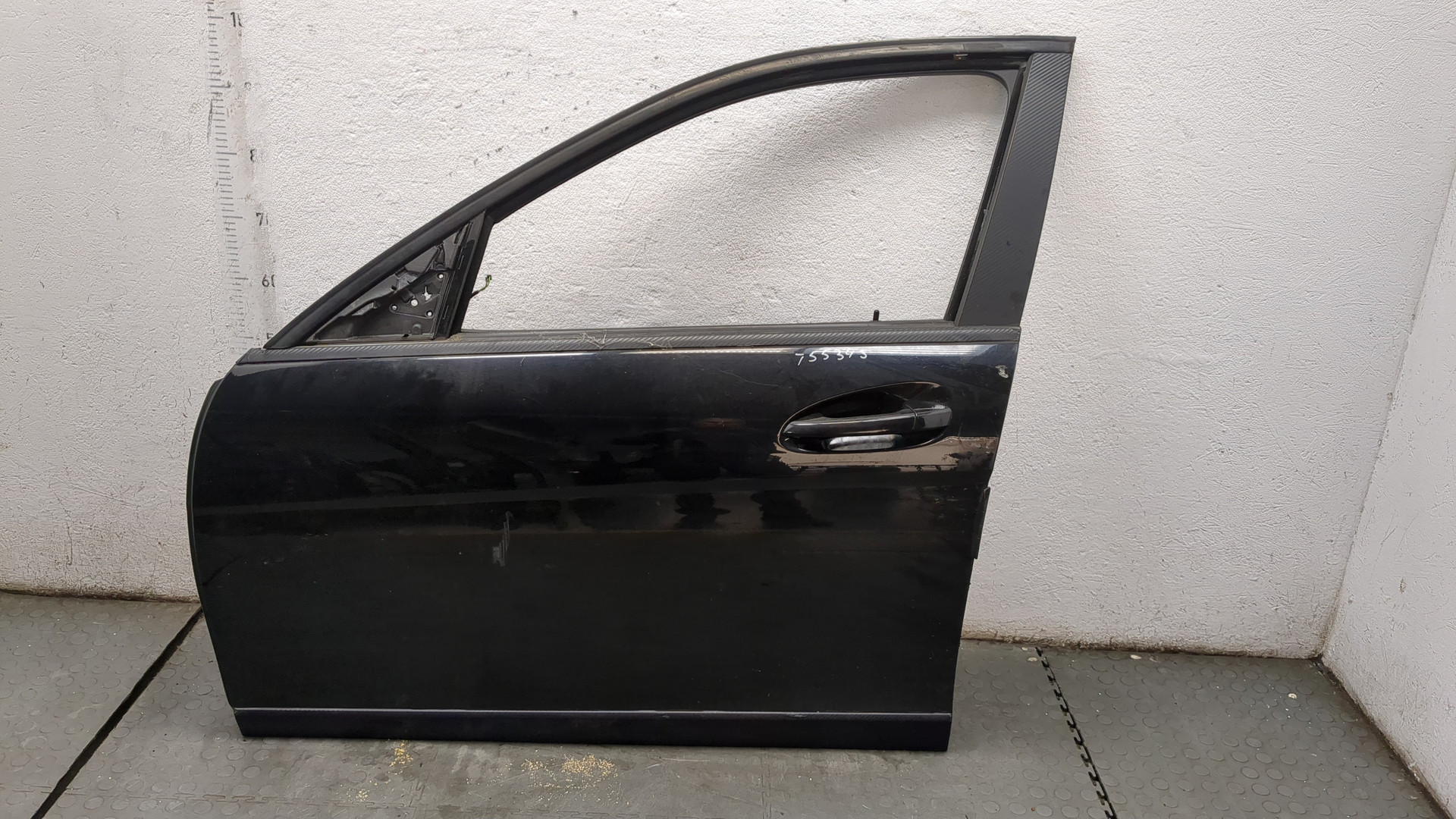 Дверь передняя левая