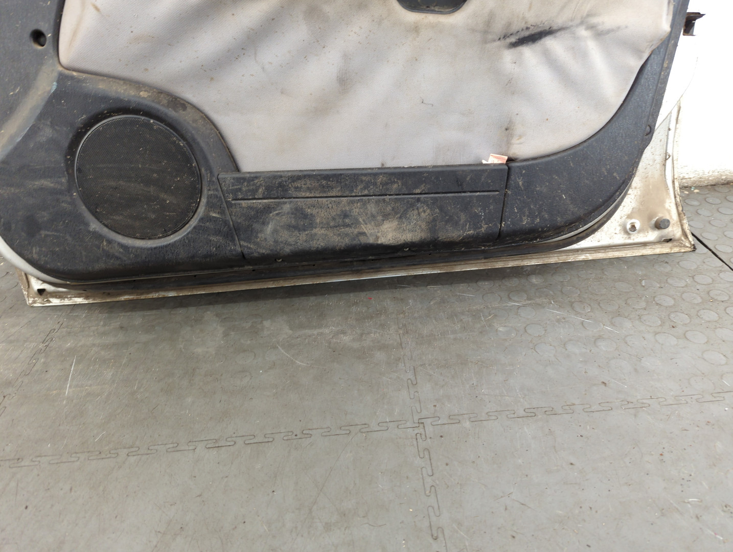 Дверь передняя правая