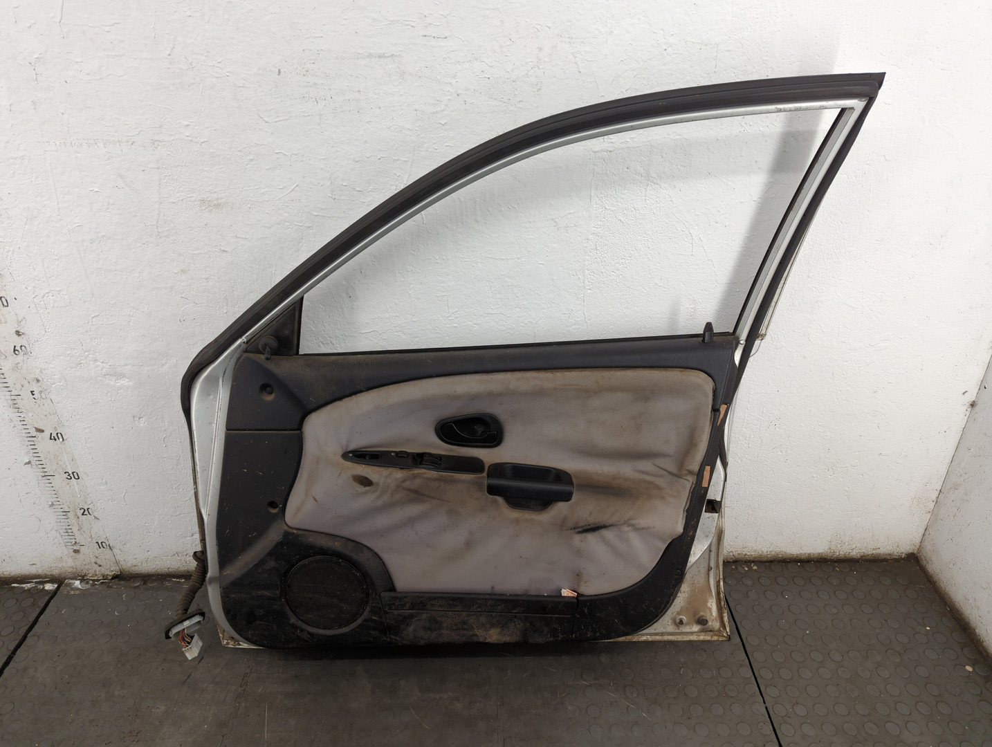 Дверь передняя правая