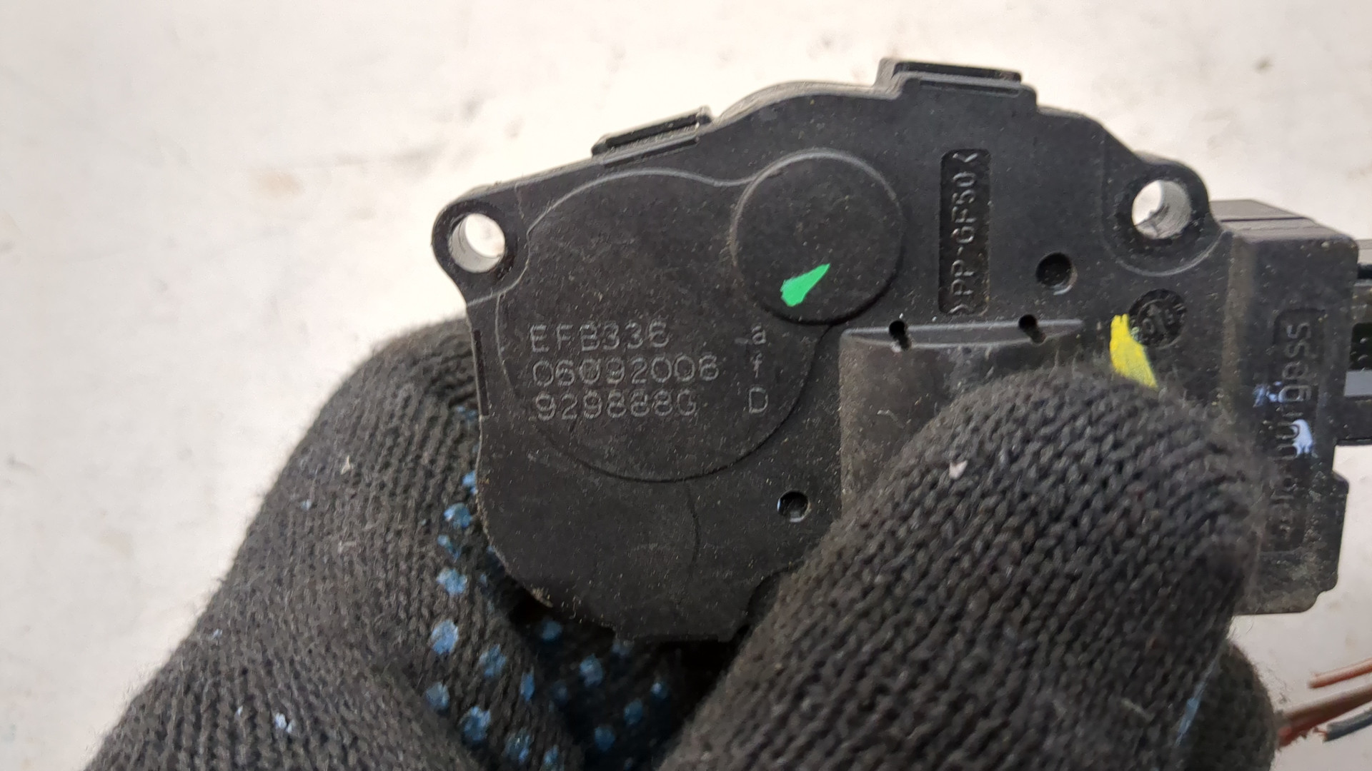 Моторчик заслонки печки