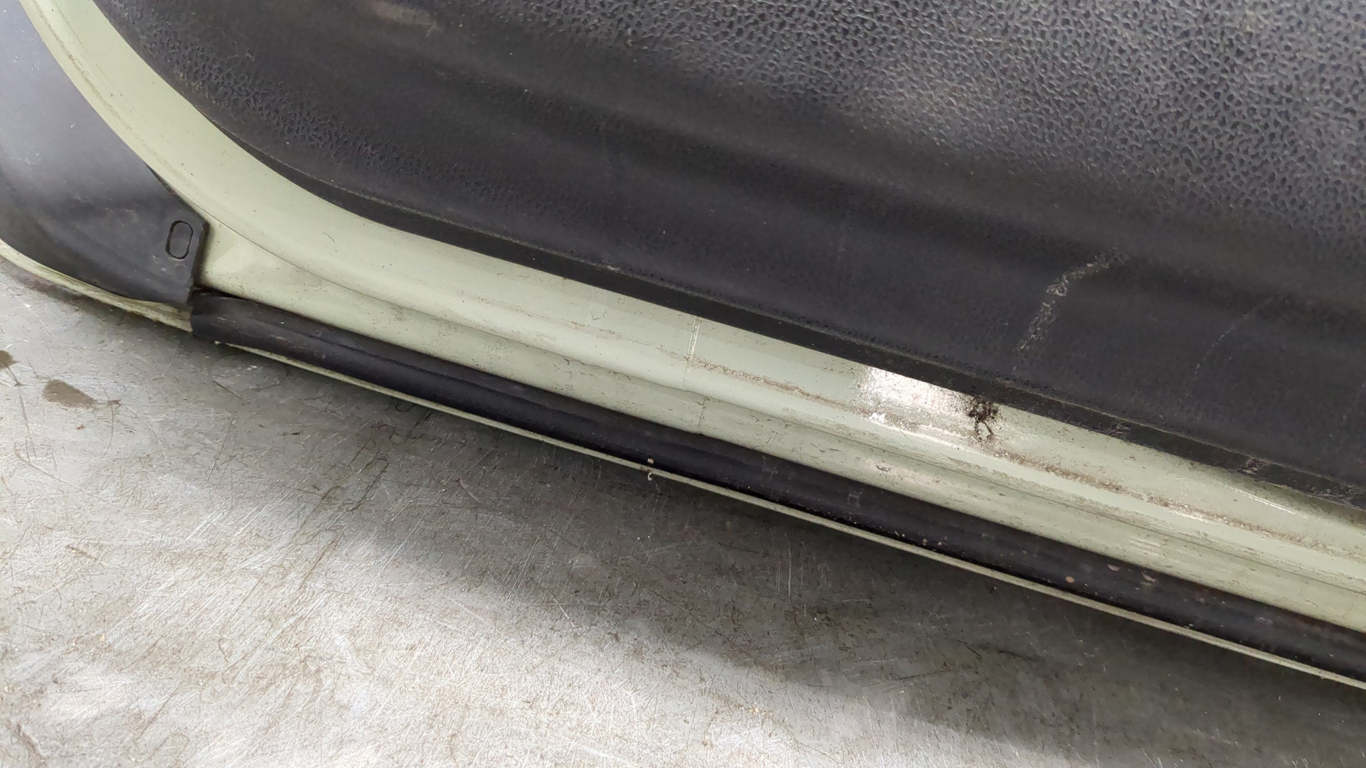 Дверь передняя правая