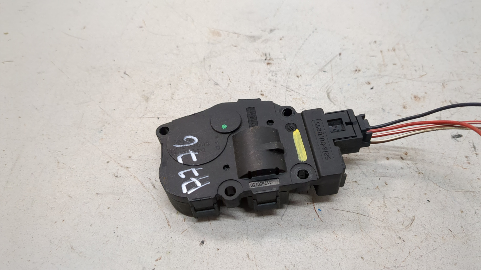 Моторчик заслонки печки