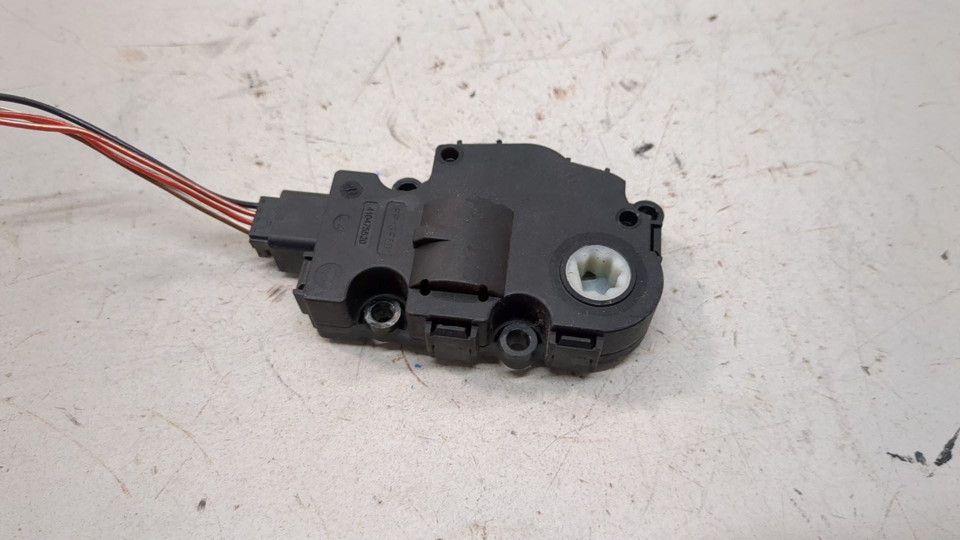 Моторчик заслонки печки