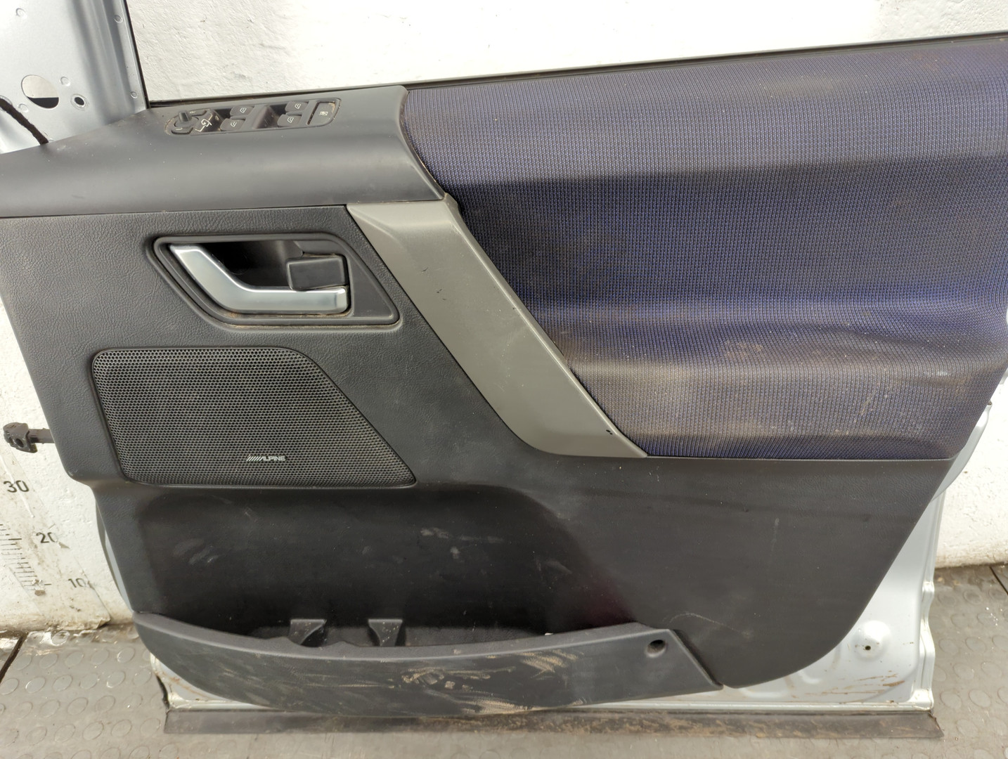 Дверь передняя правая