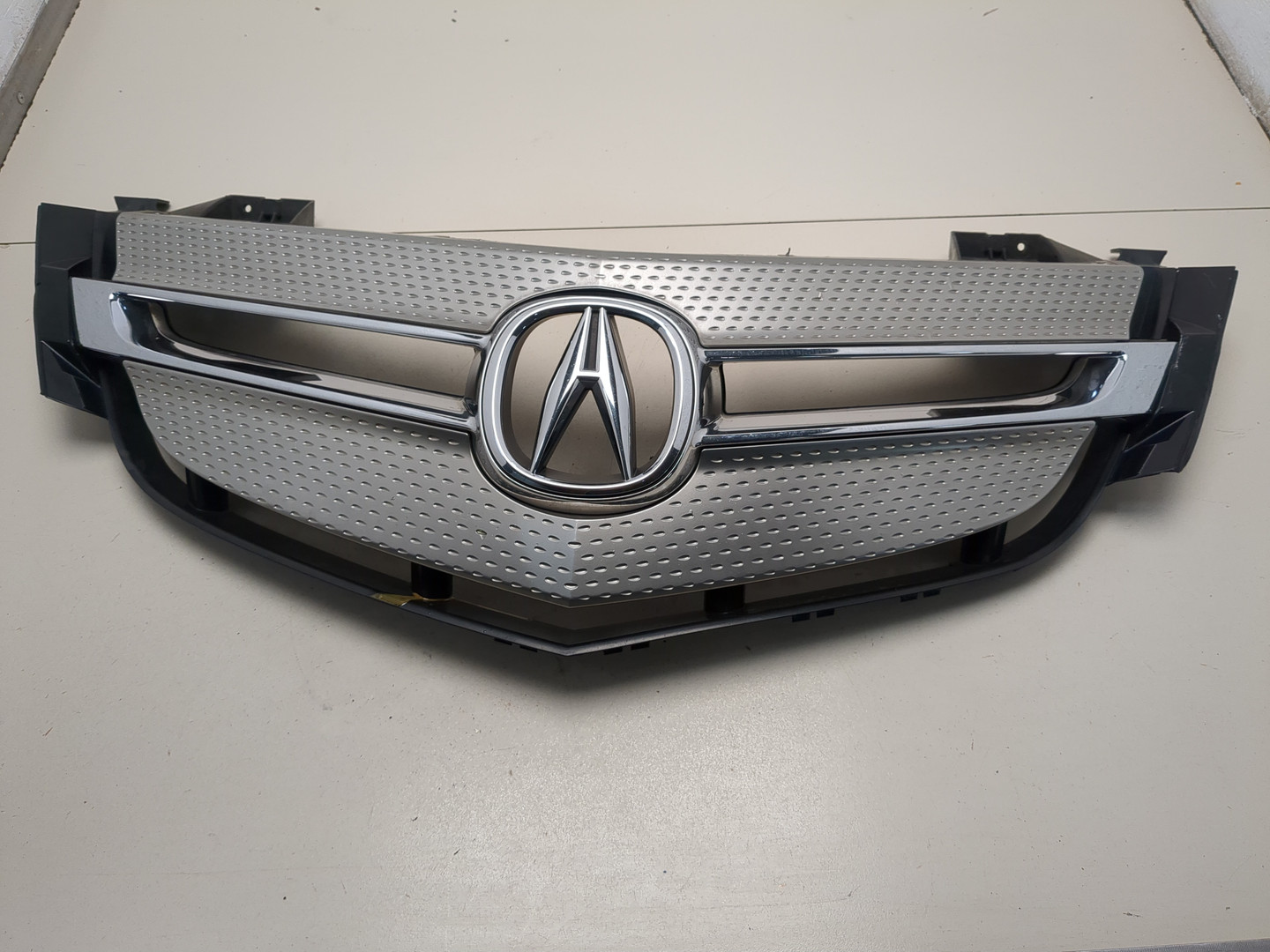 Решетка радиатора