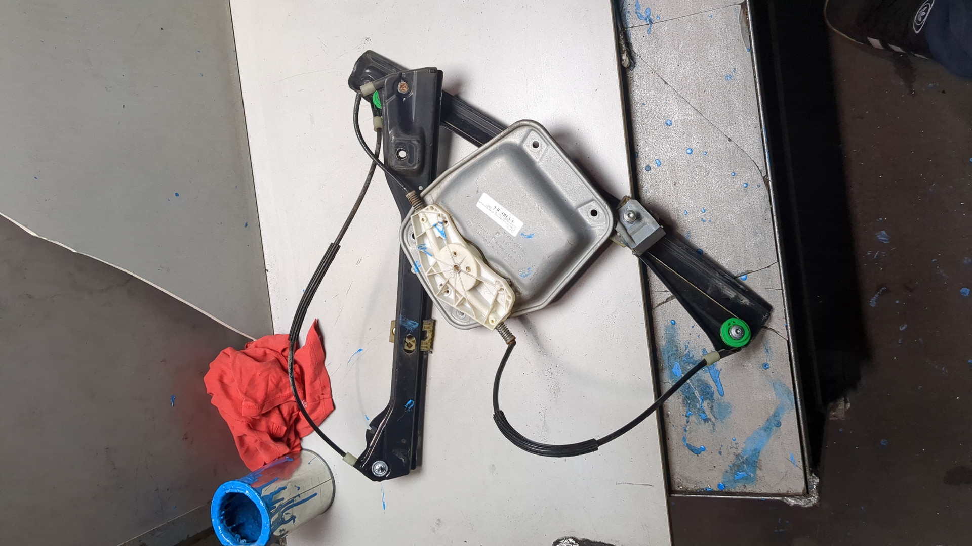 Стеклоподъемник электр. передний правый