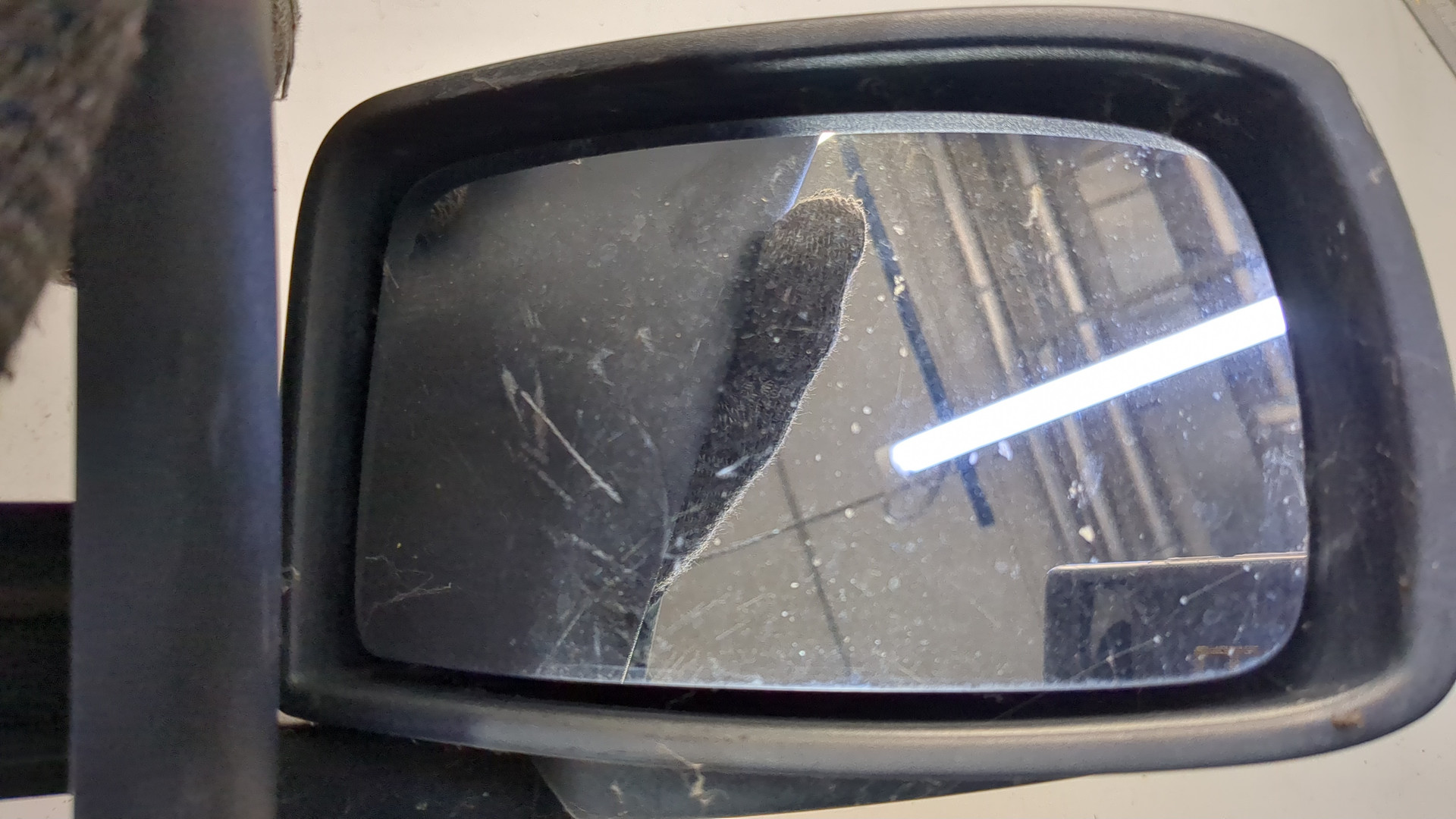 Зеркало правое электрическое