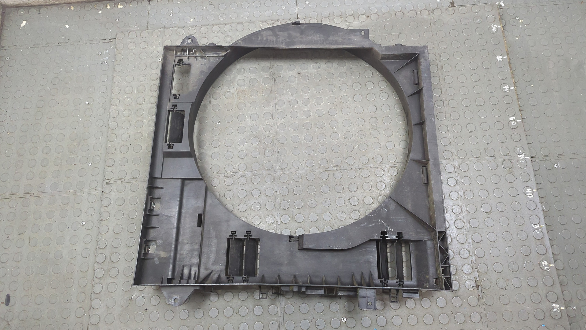 Диффузор вентилятора